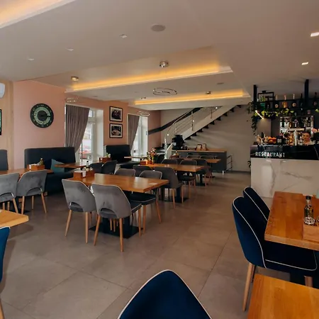 Arena Apart - Hotel-2